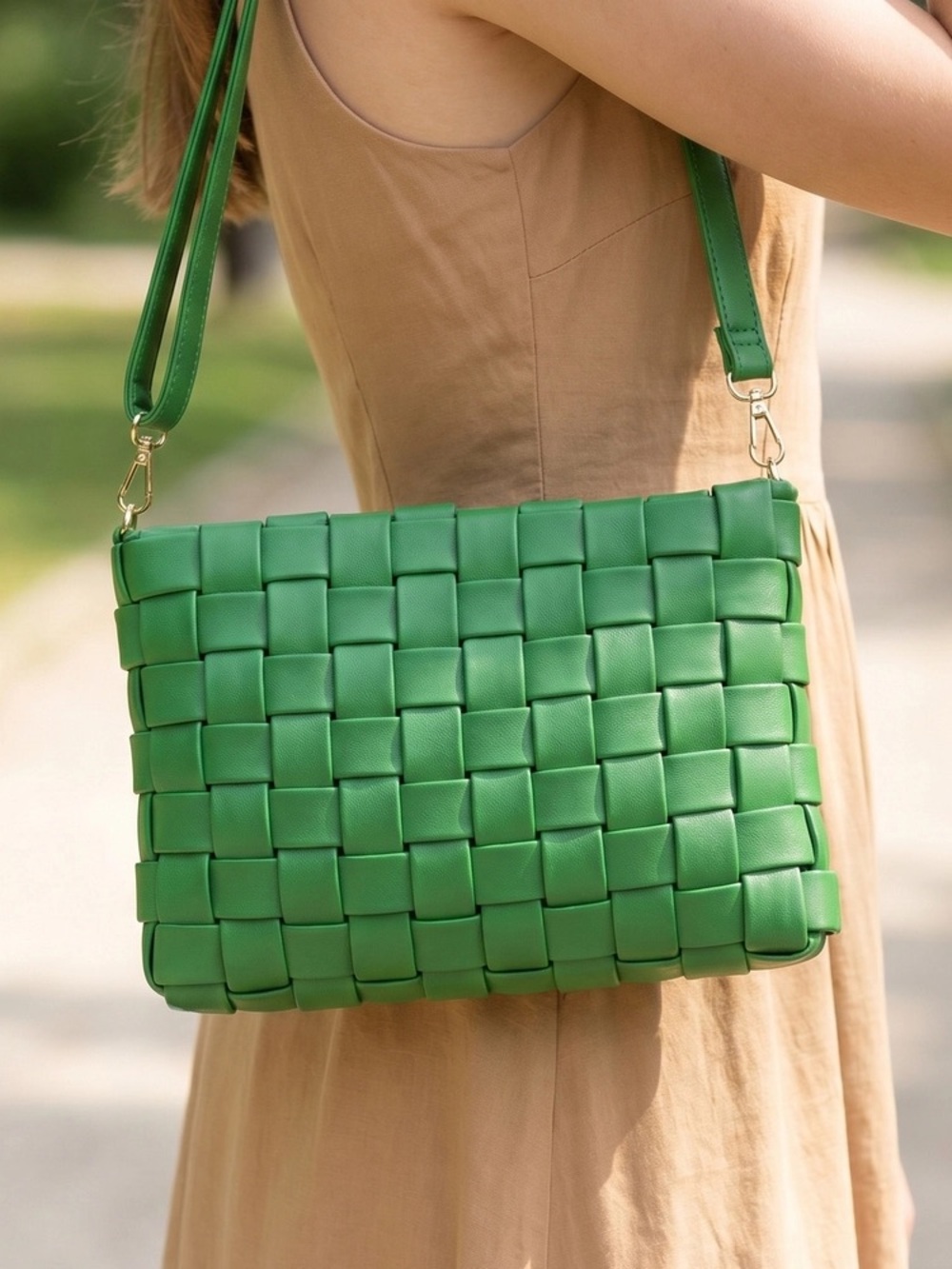 NWT Woven Vegan Leather Wristlet Clutch Bag